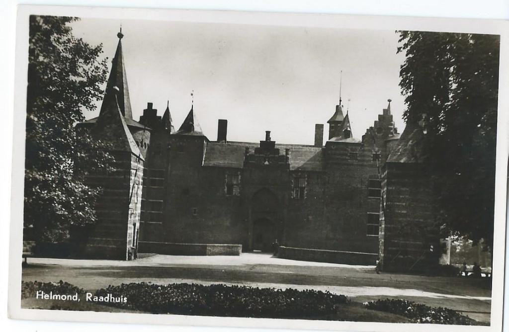 Ansichtkaart HELMOND  Raadhuis, Verzamelen, Ansichtkaarten | Nederland, Verzenden, 1940 tot 1960, Gelopen, Noord-Brabant