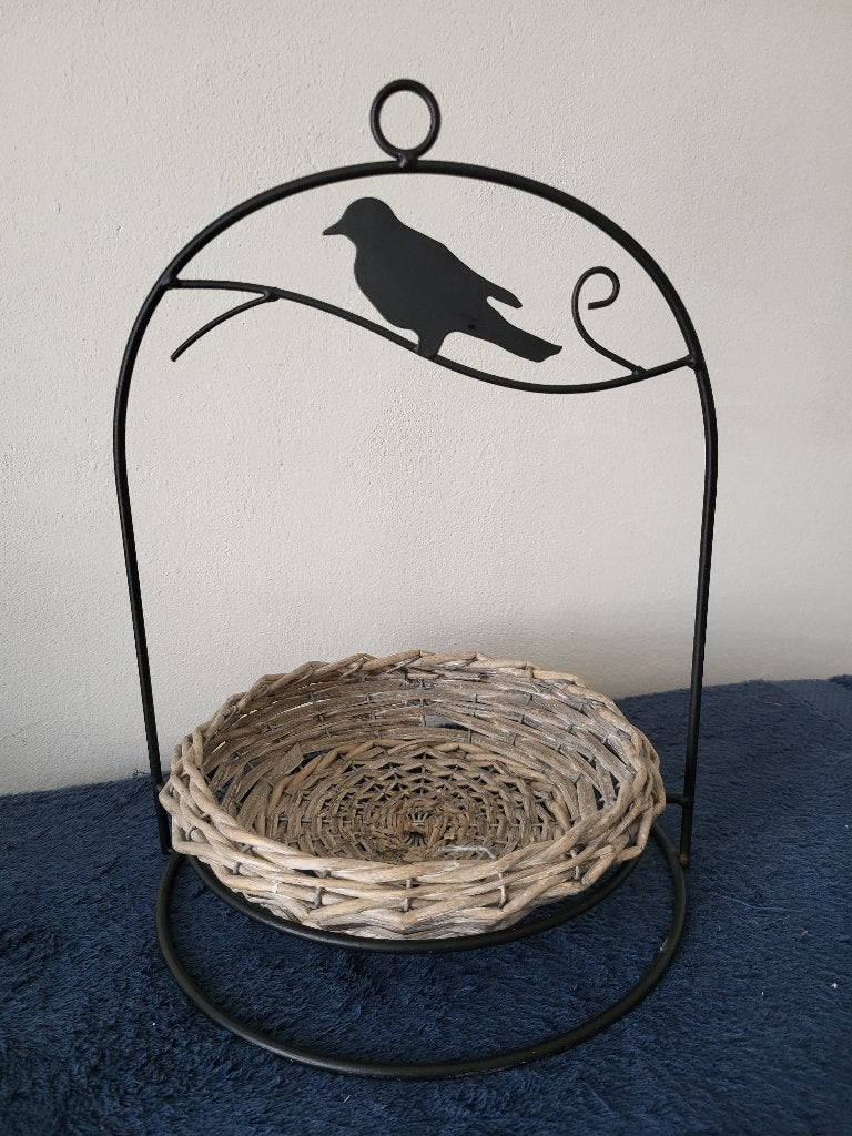 decoratie mandje in metalen raamwerkje met vogel zie foto's, Verzenden, Zo goed als nieuw, Rond, Riet