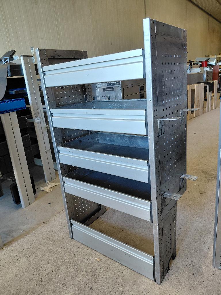 ALUCA KAST(1159)  L 76  B 42  H 135 € 249, Ophalen, Zo goed als nieuw