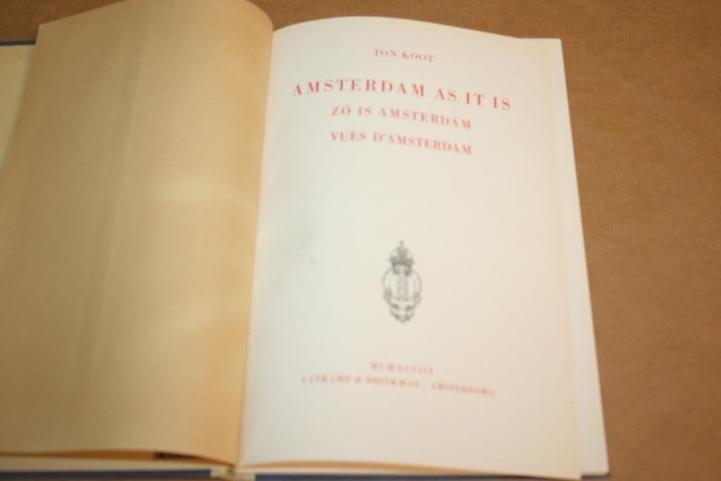 Zó is Amsterdam - Ton koot 1948, Ophalen of Verzenden, Gelezen