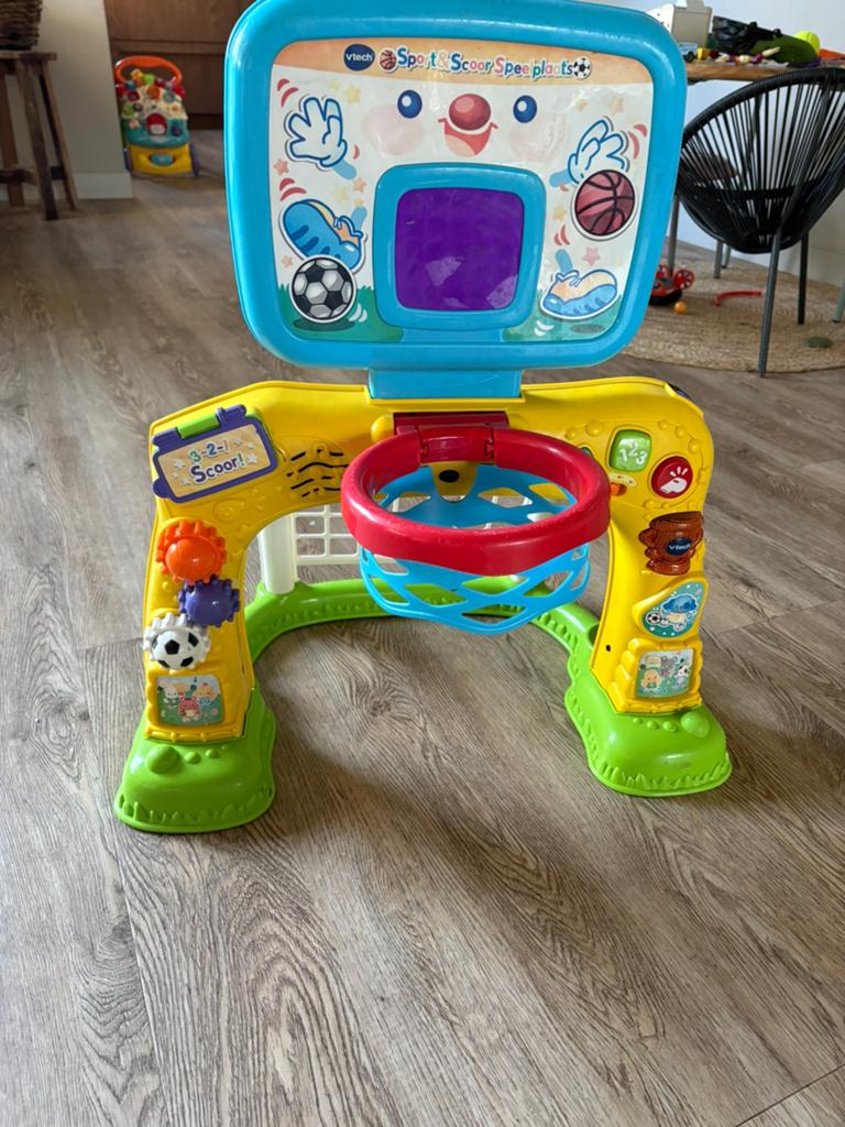 Vtech goal & basket, Kinderen en Baby's, Speelgoed | Babyspeelgoed, Ophalen, Zo goed als nieuw, Overige typen, Met licht