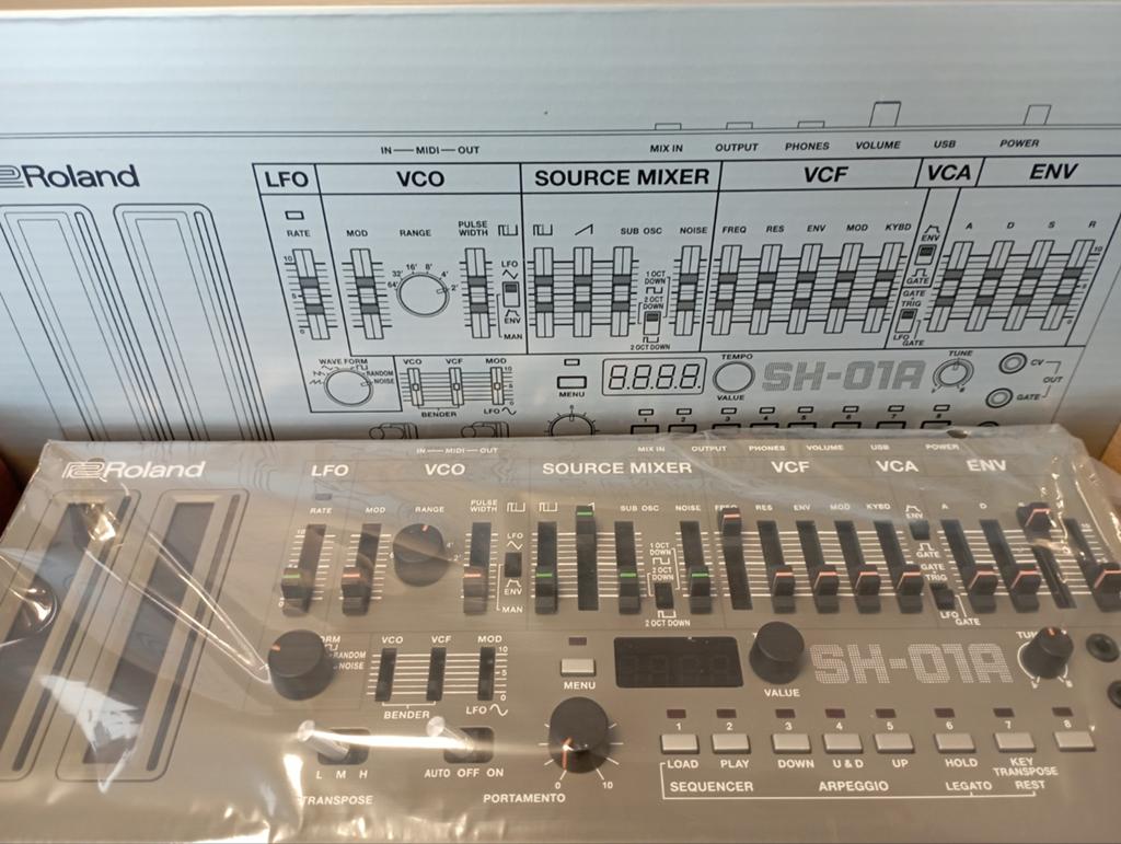 Roland SH01A Synthesizer, Ophalen of Verzenden, Zo goed als nieuw, Overige aantallen, Roland