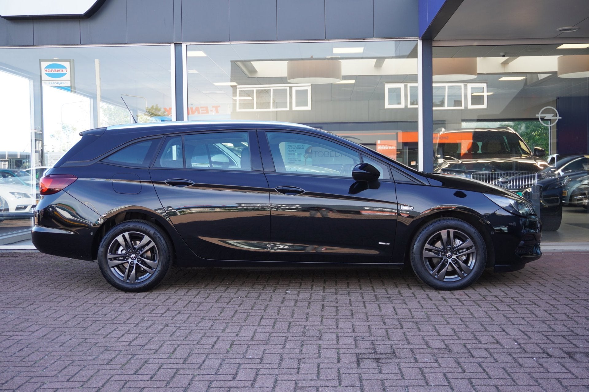Opel Astra Sports Tourer 1.2 Design & Tech | 82.000KM | 2022, Euro 6, 1199 cc, Leder en Stof, Zwart