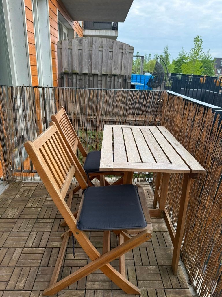 Bistro set met 2 stoelen en tafel, Tuin en Terras, Tuinsets en Loungesets, Zo goed als nieuw, Tuinset, Hout, Ophalen