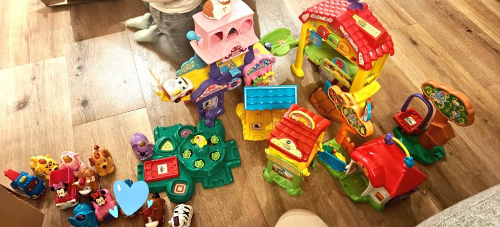 Veel Vtech! Boerderij, racebaan, loopwagen en meer!, Ophalen, Gebruikt, Jongen of Meisje