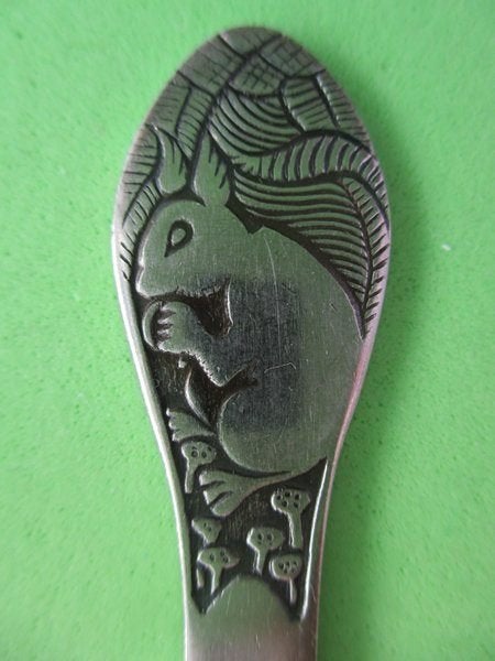 (KB5624) Kinderbestek Eekhoorn vork (model 1), Ophalen of Verzenden, Gebruikt