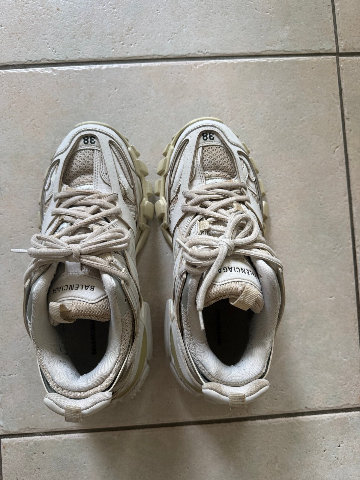 Balenciaga Track Sneakers Maat 38, Kleding | Dames, Ophalen, Gedragen, Beige, Sneakers of Gympen