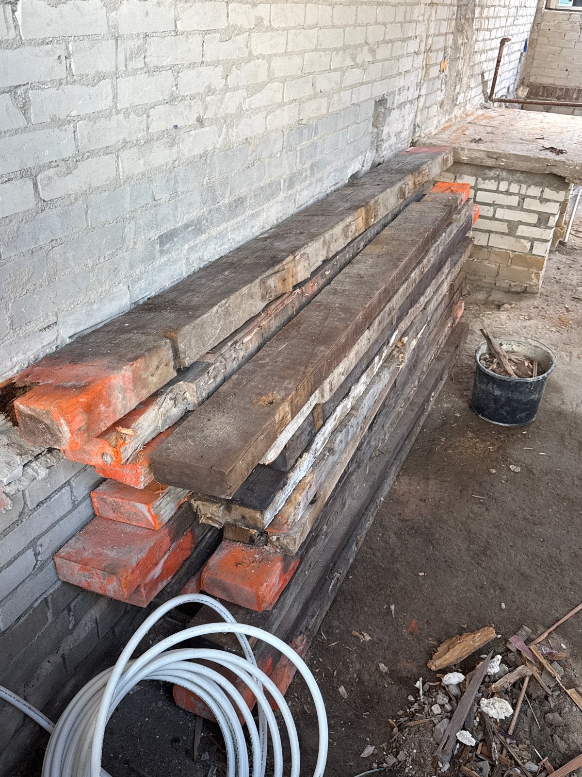 Oude houten vloerbinten en oud hout gratis ophalen, Ophalen, Gebruikt, Balk, Overige houtsoorten