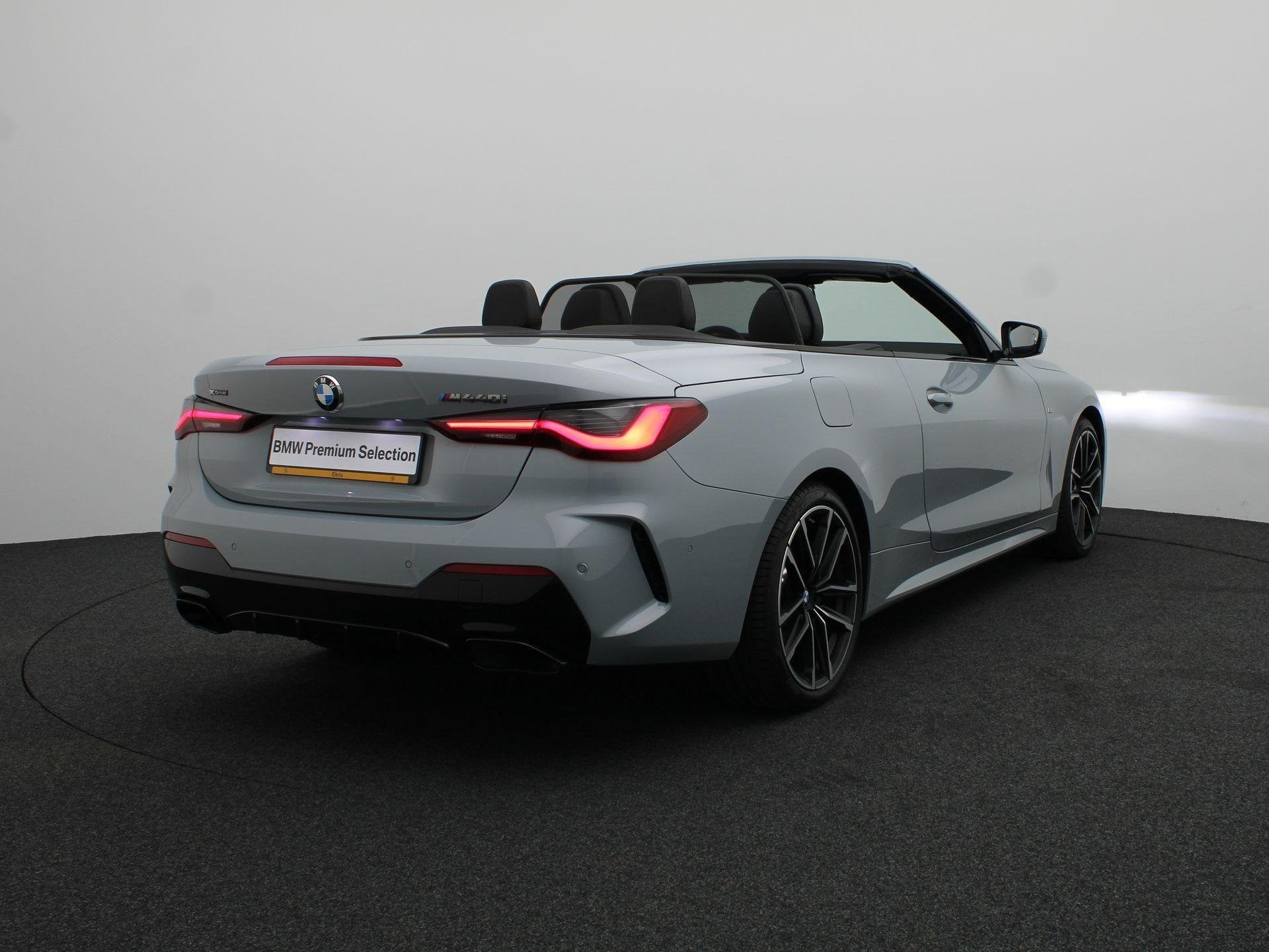 BMW 4 Serie Cabrio M440i xDrive Driving Assistant Profession, Auto's, 4-Serie, 4 stoelen, Bedrijf, Vierwielaandrijving
