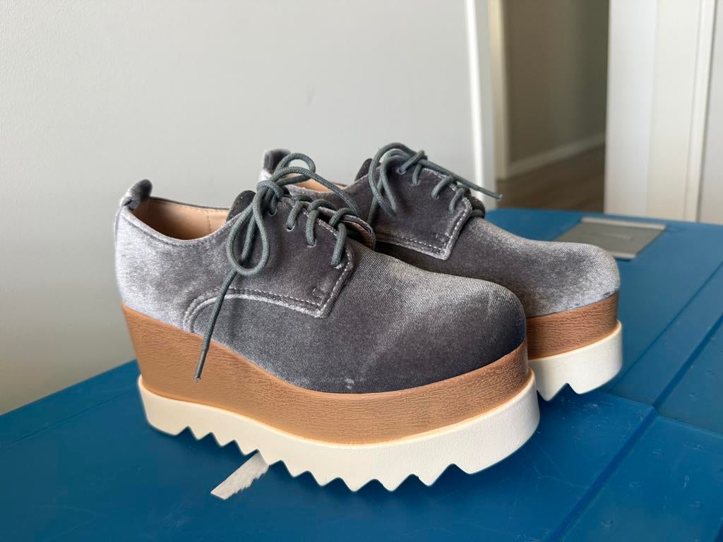 Nieuwe sleehak veterschoenen maat 36, Overige typen, Nieuw, Ophalen of Verzenden, Grijs