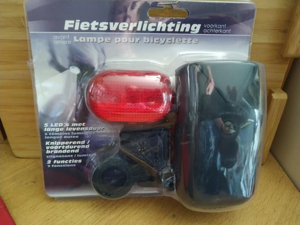 Fietsverlichting Halogeenlamp, Waterbestendig, Nieuw, Ophalen of Verzenden, Batterij