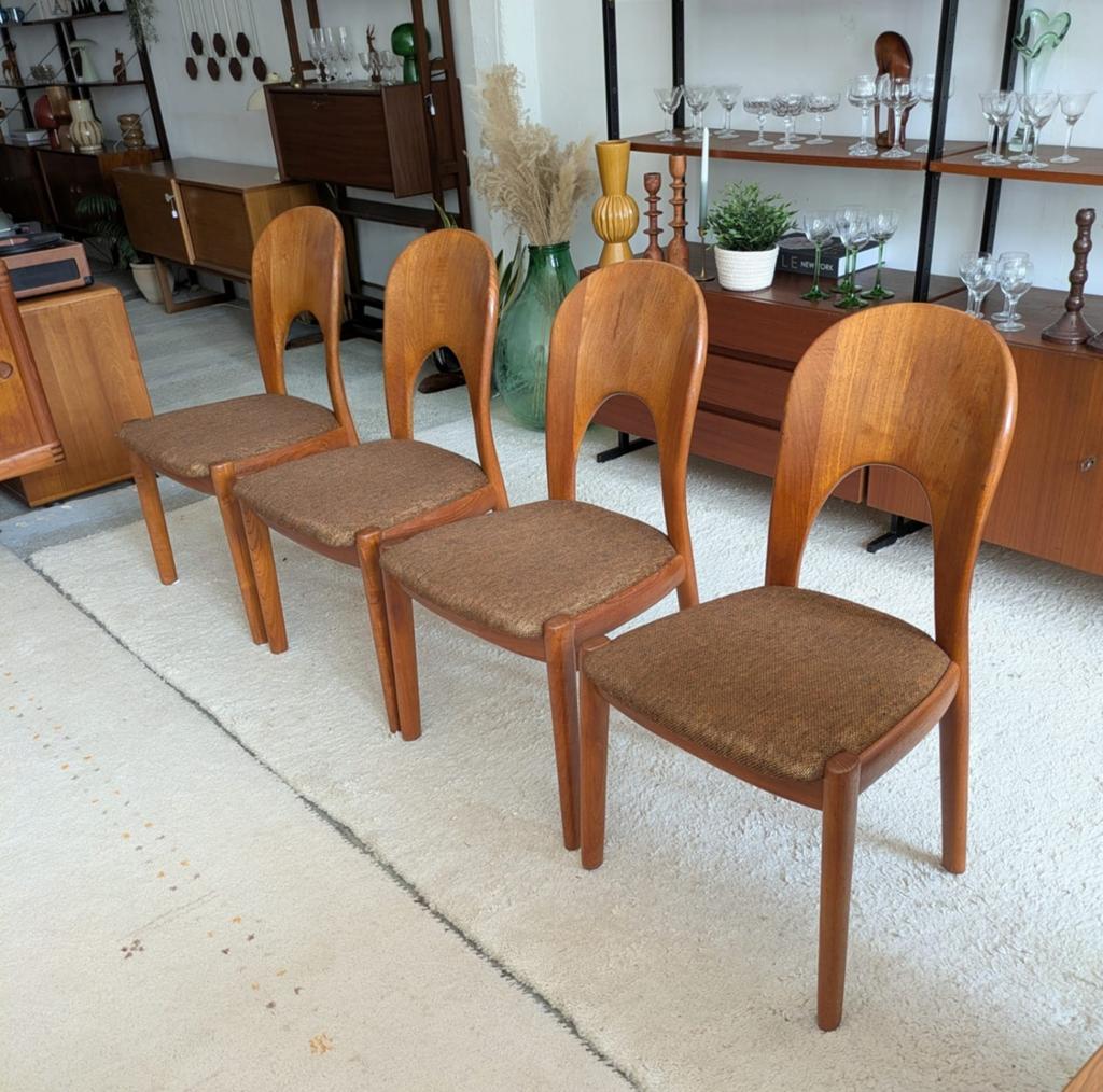 Vintage 4 teakhouten Deense eetkamerstoelen, Niels Koefoed, Ophalen, Gebruikt, Bruin, .