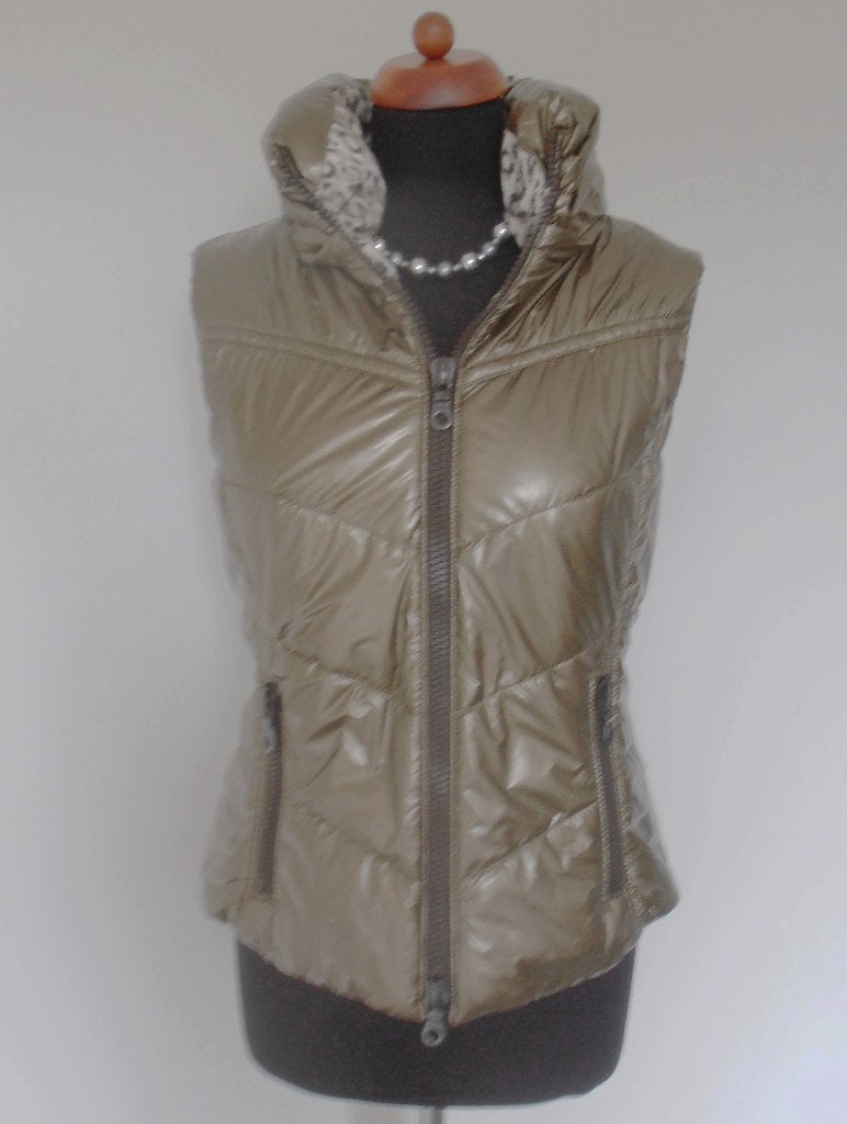 NIEUWE MarcCain - supermooie bronzen bodywarmer - 40 (N4), Kleding | Dames, Maat 38/40 (M), Overige kleuren, Verzenden, Nieuw