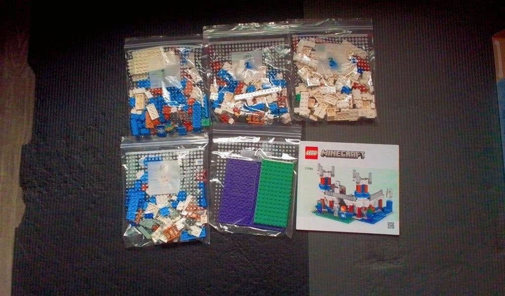 Lego minecraft 21186 het ijskasteel, Kinderen en Baby's, Speelgoed | Duplo en Lego, Minecraft, Lego, Ophalen of Verzenden, Zo goed als nieuw