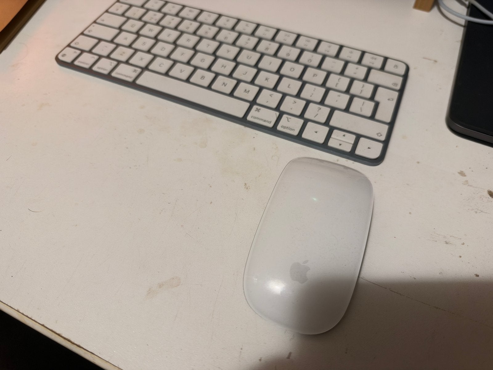 Foto 4 van Apple iMac 24-inch (2023) met M3-chip, kleur blauw.