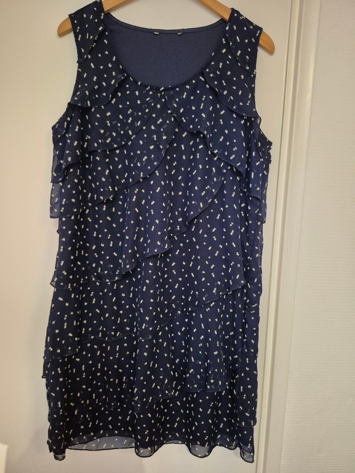 Jurk nieuw, Kleding | Dames, Ophalen of Verzenden, Nieuw, Maat 42/44 (L), Onder de knie