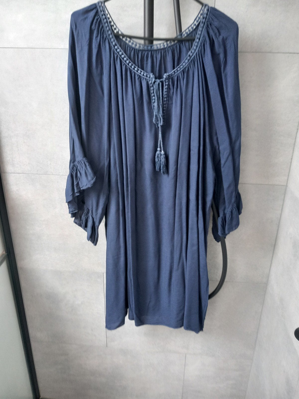 Donkerblauwe tuniek met ruches en kwastjes, Ophalen of Verzenden, Gedragen, Maat 46/48 (XL) of groter, Blauw