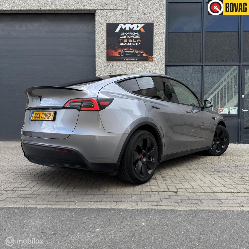 Tesla model Y Long Range AWD 7 SEATER + MMX PACK + IAP, Automaat, 389 pk, Gebruikt, Zwart