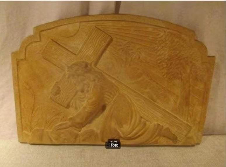 Religieus Wandtafereel in aardewerk - Christus met Kruis, Antiek en Kunst, Ophalen of Verzenden