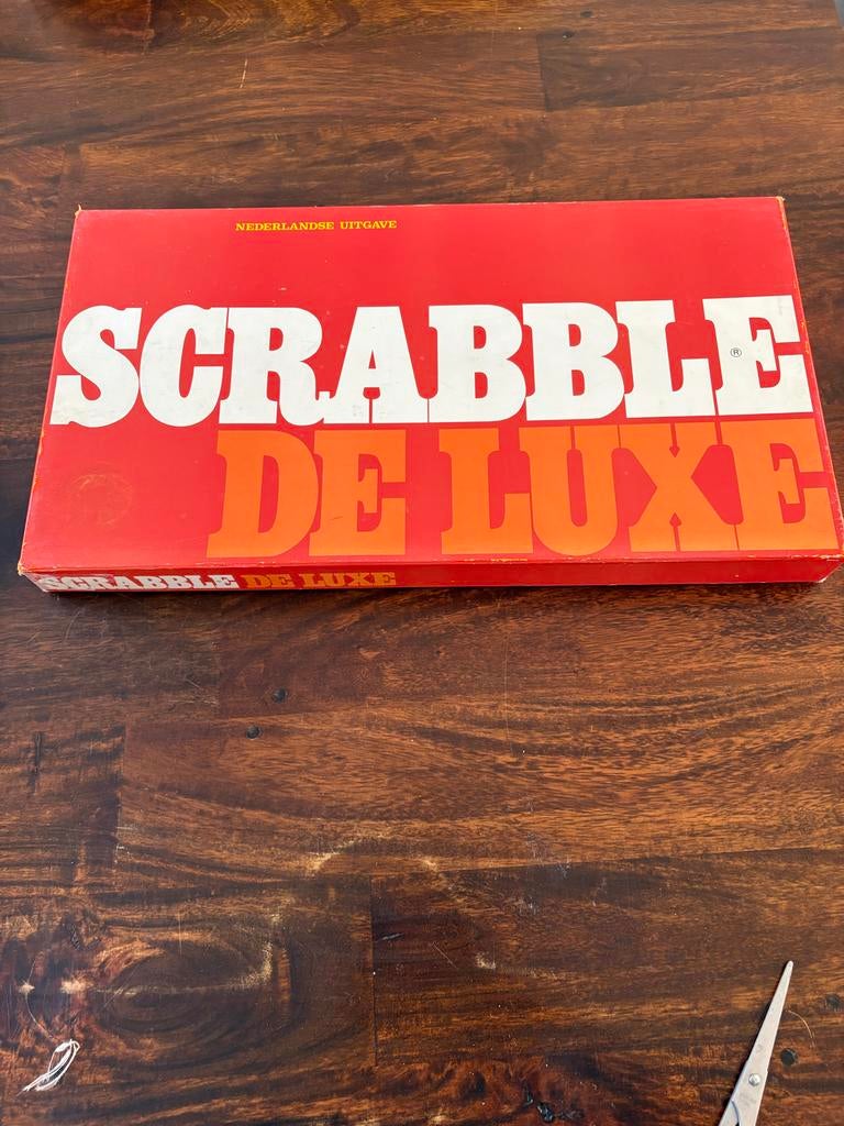 Scrabble De Luxe - Nederlandse Uitgave, Hobby en Vrije tijd, Gezelschapsspellen | Bordspellen, Een of twee spelers, Ophalen of Verzenden