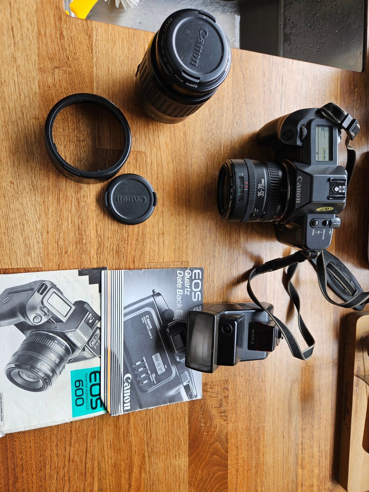 Canon EOS 600 Analoge Spiegelreflexcamera met 2 lenzen, Audio, Tv en Foto, Fotocamera's Analoog, Ophalen of Verzenden, Gebruikt