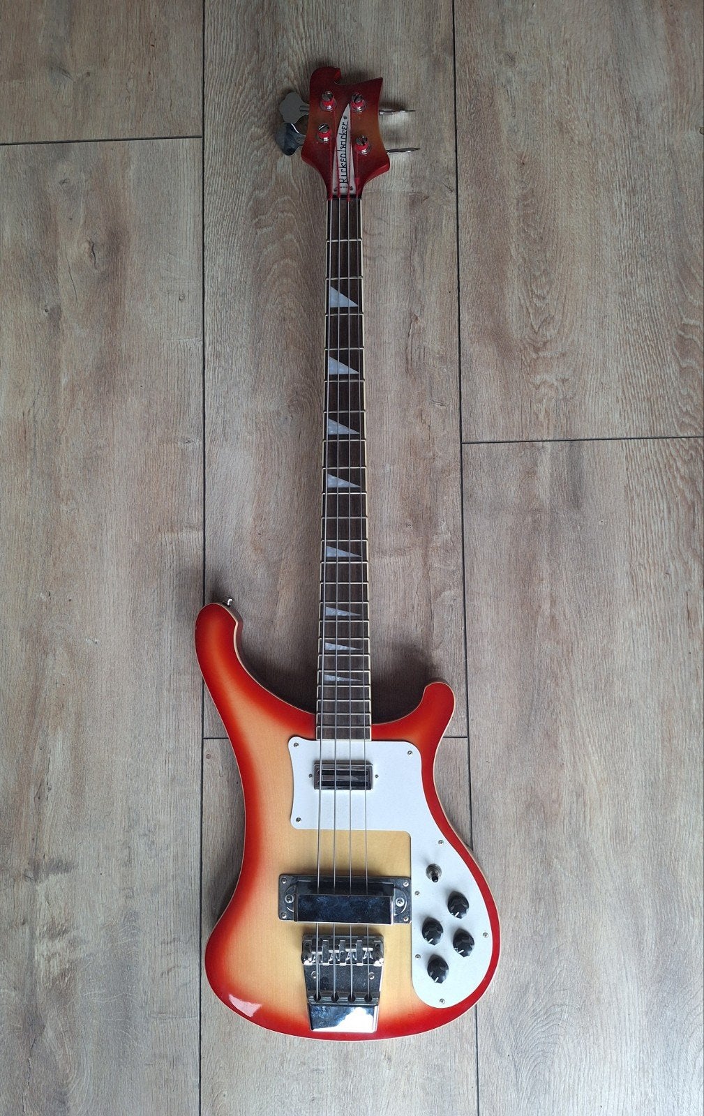 Kopie Rickenbacker basgitaar in goede staat, Ophalen, Zo goed als nieuw, Elektrisch