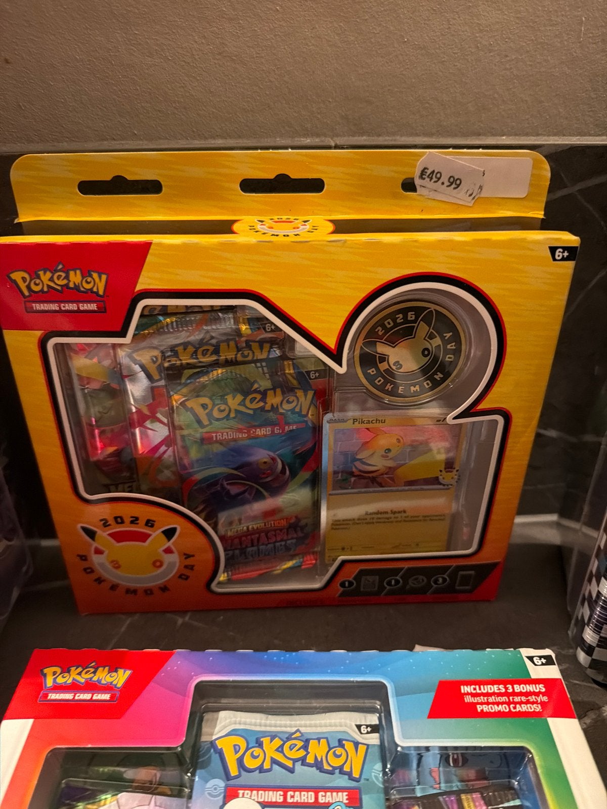 Pokémon Trading Card Game Box - 2026 Pokémon Day Editie, Ophalen of Verzenden, Nieuw, Boosterbox
