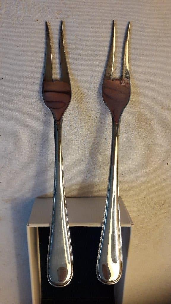 2 VLEESVORKJES VERZILVERD KELTUM 14 CM (MODEL PRINSES), Antiek en Kunst, Ophalen of Verzenden