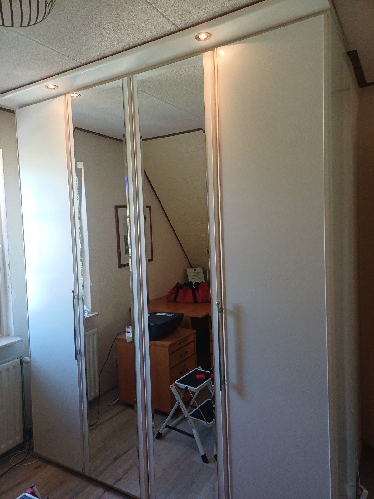 Grote kledingkast met spiegeldeuren en lades, Huis en Inrichting, Kasten | Kledingkasten, Ophalen, Met plank(en), Gebruikt, 200 cm of meer