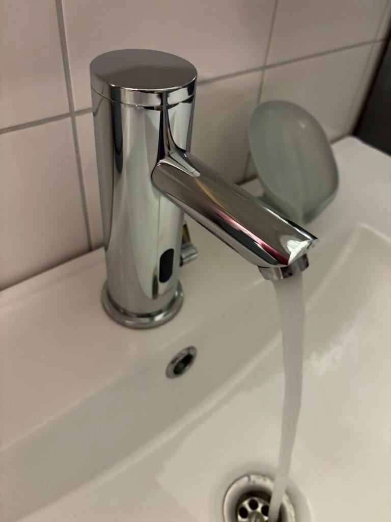 Slimme Sensor Kraan – Hygiëne en Comfort in Één!, Ophalen of Verzenden, Zo goed als nieuw, Kraan