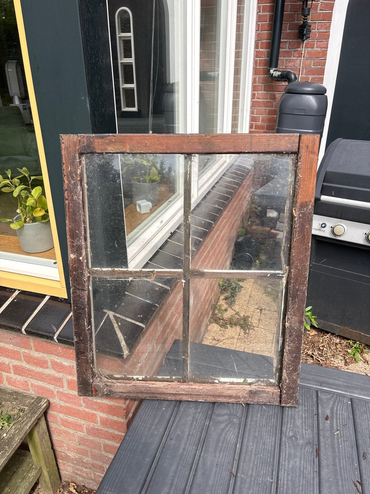 Oud houten raamkozijn met glas - 70x60 cm, Doe-het-zelf en Verbouw, Glas en Ramen, Ophalen, Gebruikt, Gevelraam of Ruit, Minder dan 80 cm
