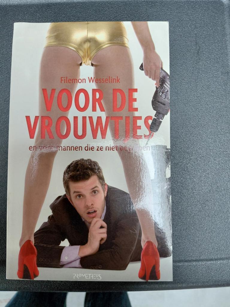 Voor de Vrouwtjes - Filemon Wesselink (Boek), Ophalen of Verzenden, Gelezen, Filemon Wesselink, Nederland
