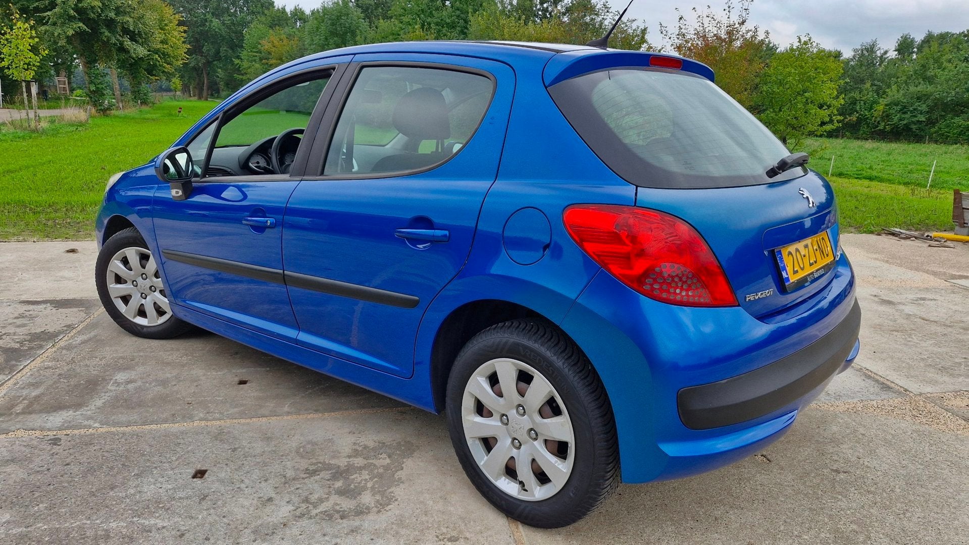 Peugeot 207 1.4 Cool 'n Blue 73PK | Elektrisch pakket | Crui, Voorwielaandrijving, Stof, Zwart, 4 cilinders