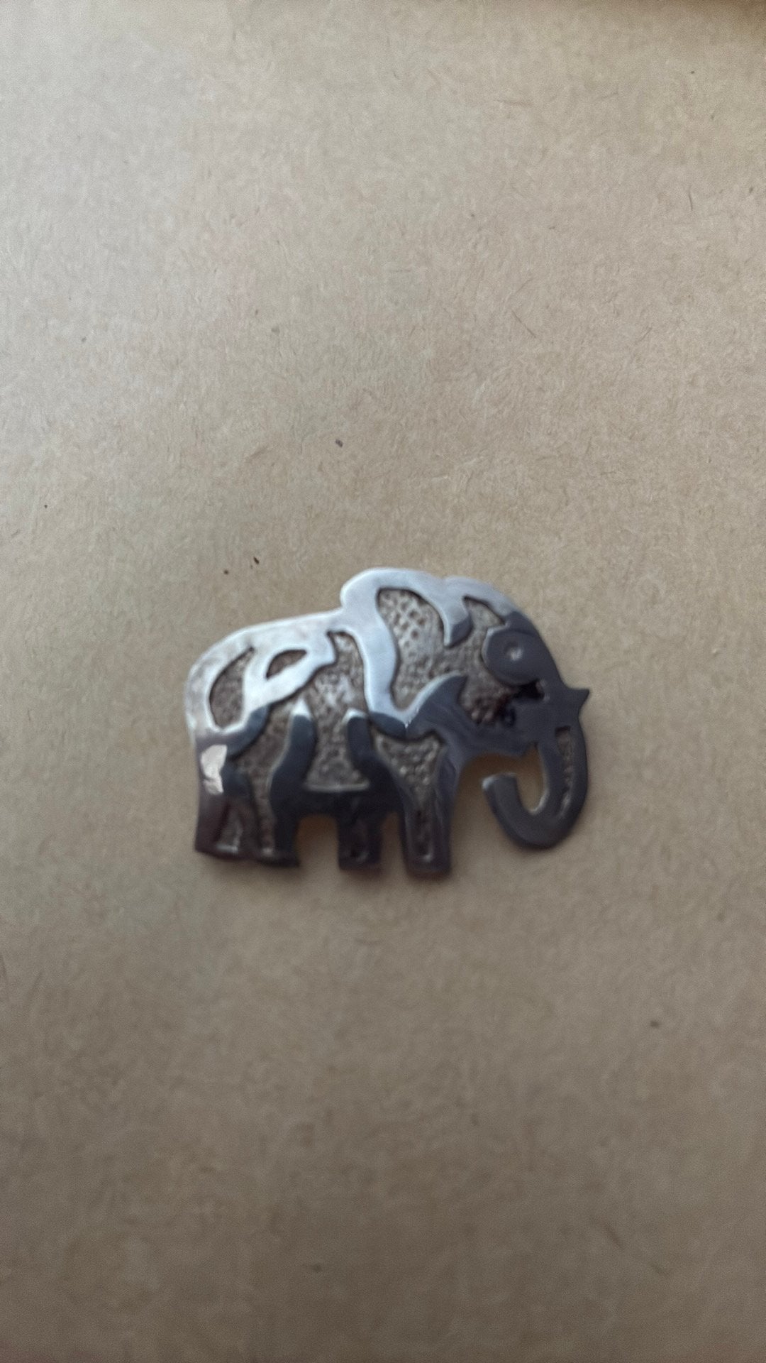 925 sterling zilver broche olifant, Gebruikt, Minder dan 4 cm, Ophalen of Verzenden, Zilver