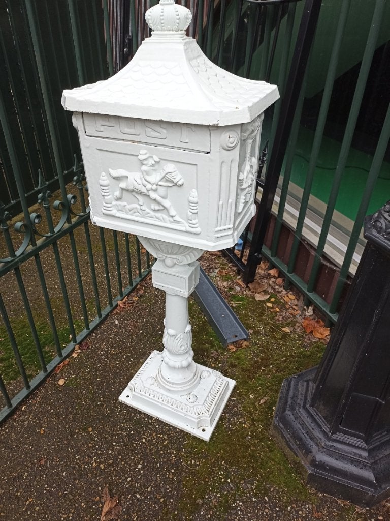 Brievenbussen in aluminium of hardsteen, Ophalen, Nieuw, Aluminium, Staande brievenbus
