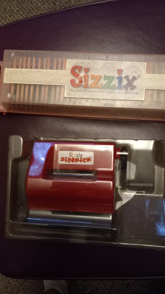 Sizzix Sidekick snijmachine, alfabet sizzlits. Scrapbook., Ophalen, Gebruikt, Knutselwerk