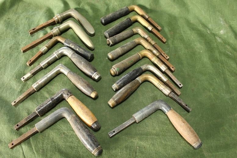 partij deurkrukken antiek enkel brons metaal oud klinken, Ophalen of Verzenden, Gebruikt, Koper of Messing, Klink of Kruk