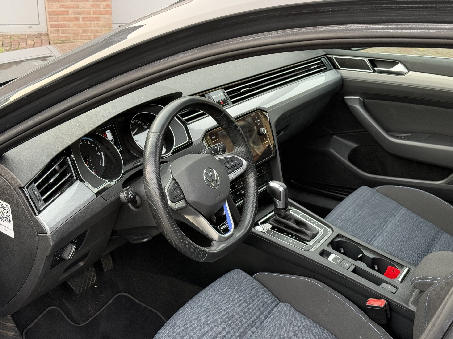 Volkswagen Passat Variant 1.4 TSI PHEV GTE | Camera | Pano |, Auto's, Volkswagen, Dealer onderhouden, Stof, Gebruikt, Euro 6