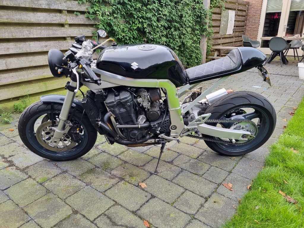 Suzuki GSX-R 1100  naked/caféracer, Motoren, Sportuitlaat, Occasion, 4 cilinders, Particulier