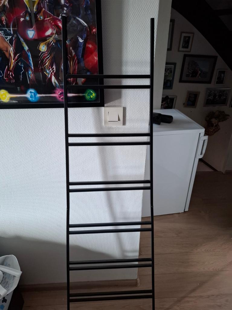 Leuke kranten rek, Ophalen