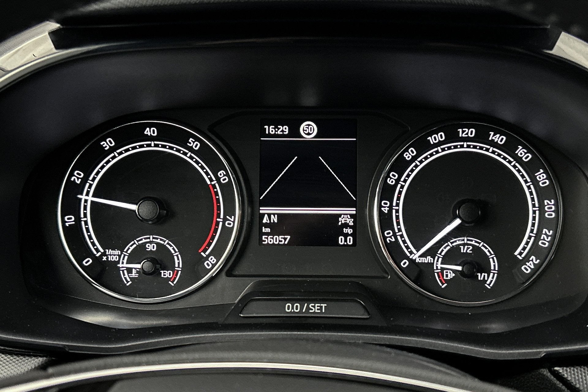 Skoda Fabia 1.0 TSI Ambition | LED koplampen | Navigatie | A, Auto's, Voorwielaandrijving, Gebruikt, Euro 6, Origineel Nederlands