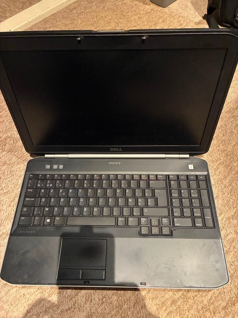 Dell Latitude E5520 defect (voor onderdelen), Computers en Software, Windows Laptops, 2 tot 3 Ghz, 15 inch, Ophalen of Verzenden
