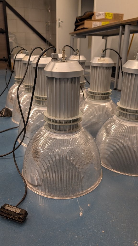 Set van 8 industriële hanglampen - HRL 300./42 TCT-EVG, Huis en Inrichting, Lampen | Hanglampen, Ophalen, Gebruikt, Overige fittingen