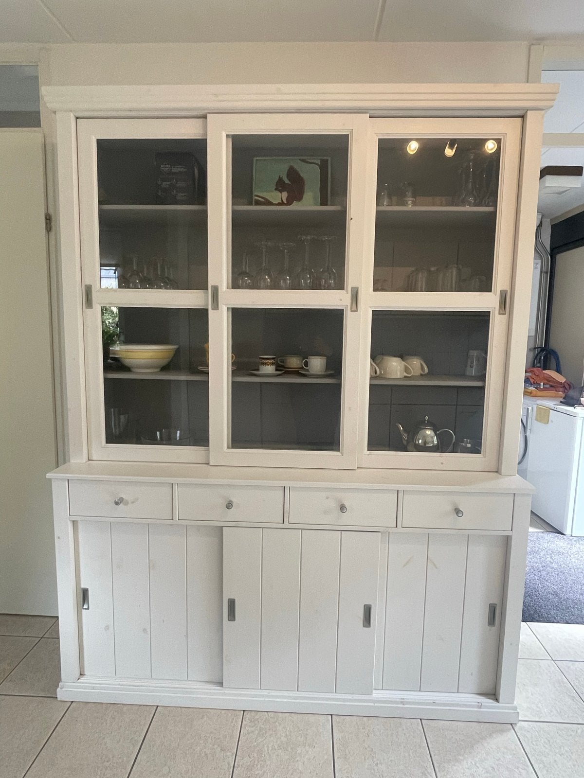 Witte buffetkast met glazen schuifdeuren en lades, Ophalen, Gebruikt, 150 tot 200 cm, Met lade(s)