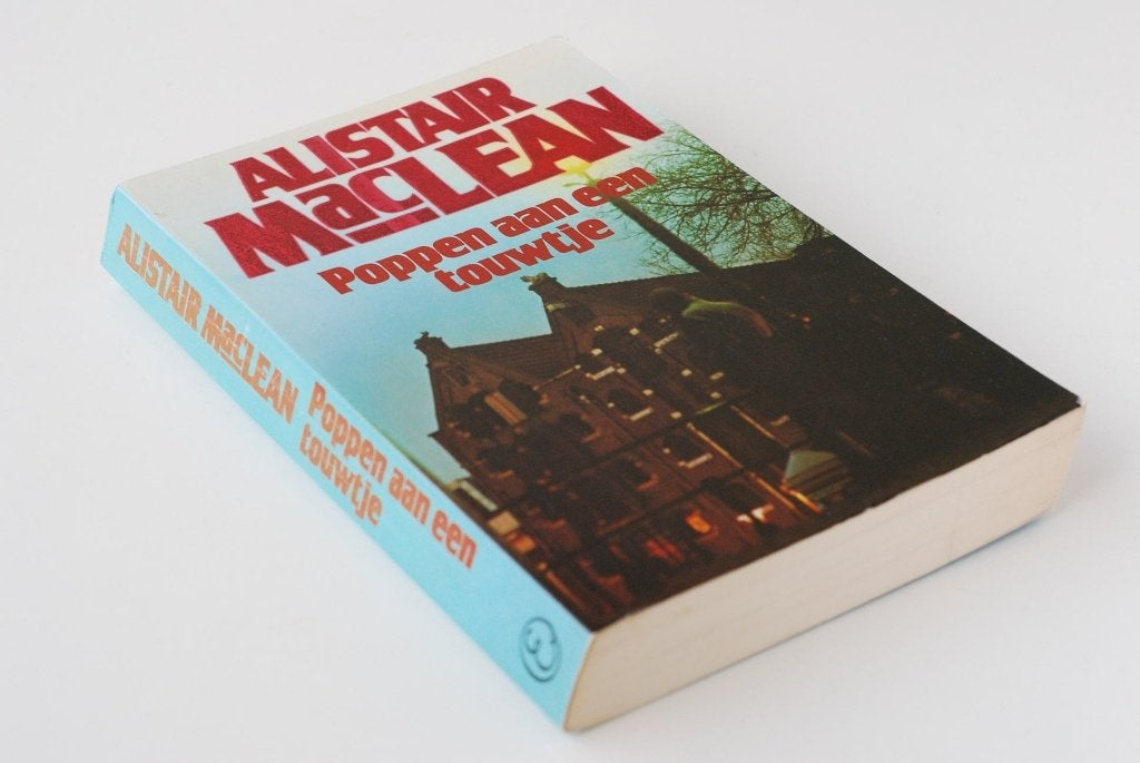 Poppen aan een touwtje Alistair MacLean - actiethriller 1984, Verzenden, Zo goed als nieuw, Alistair MacLean
