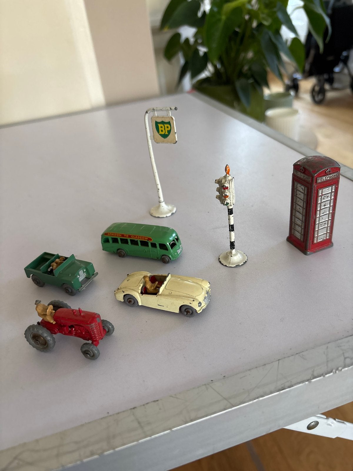 Vintage Matchbox speelgoed: auto's, bus, tractor en meer, Ophalen of Verzenden