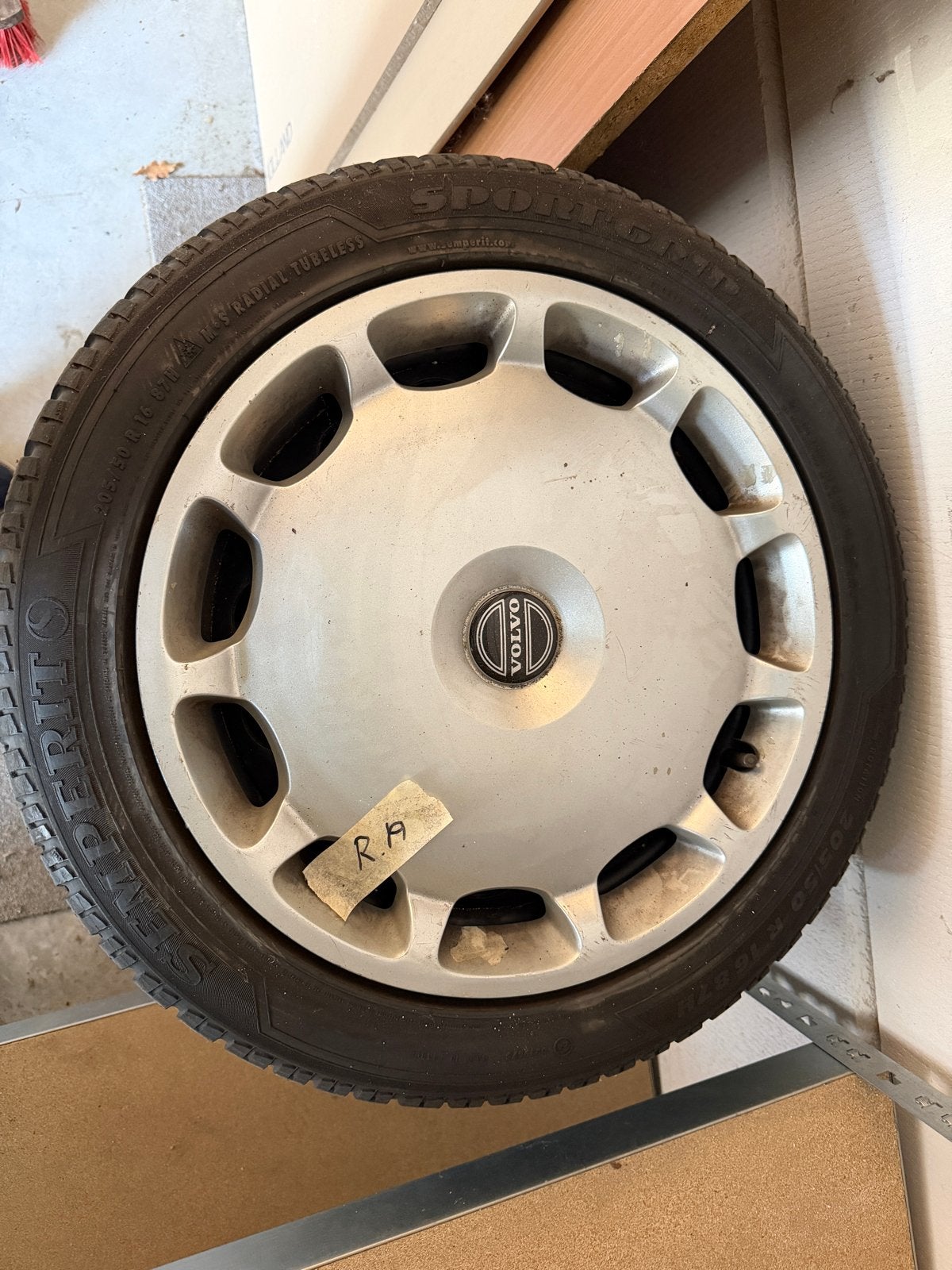 Set winterbanden met velg 16” Volvo S60/V70/S80, Ophalen, Gebruikt, 16 inch, Banden en Velgen