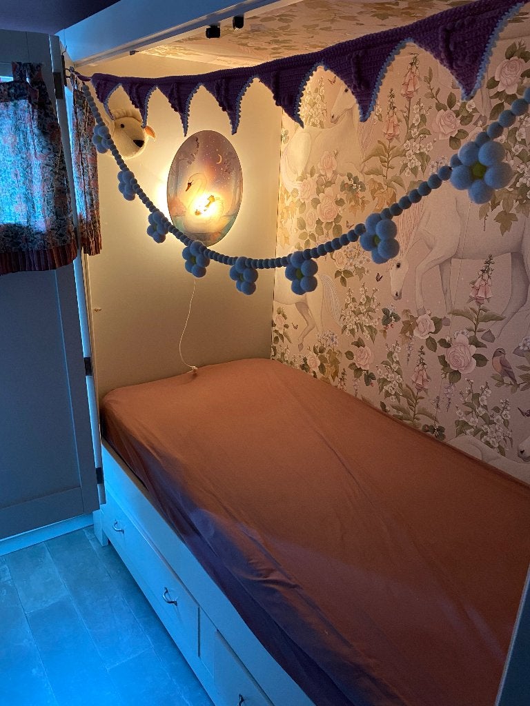Bedstee bed kind 1-persoons Fleur Harris behang zelfbouw, 85 tot 100 cm, Ophalen of Verzenden, Zo goed als nieuw, Matras