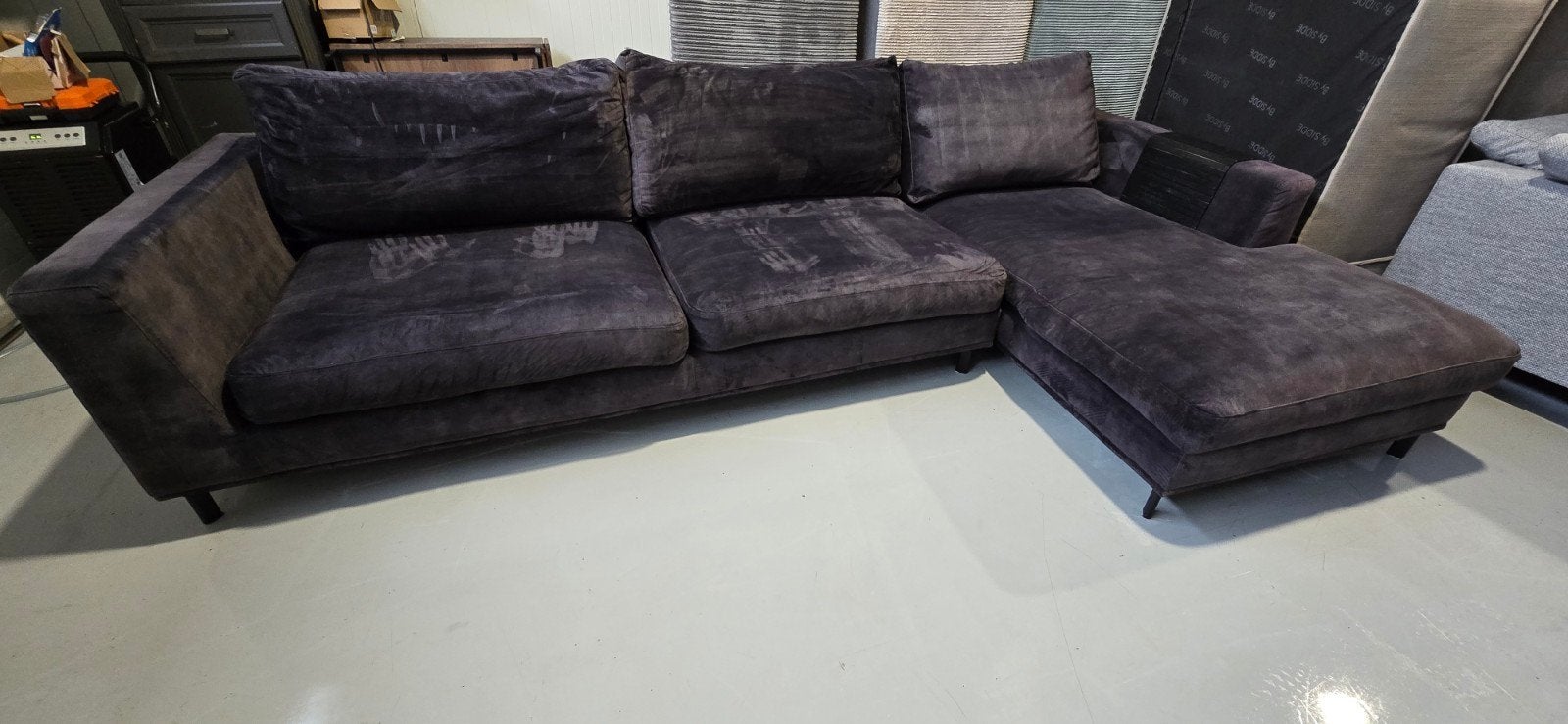 Carmen Hoekbank Velvet Antraciet - room 108, Gebruikt, Room 108, Room 108, 300 cm of meer