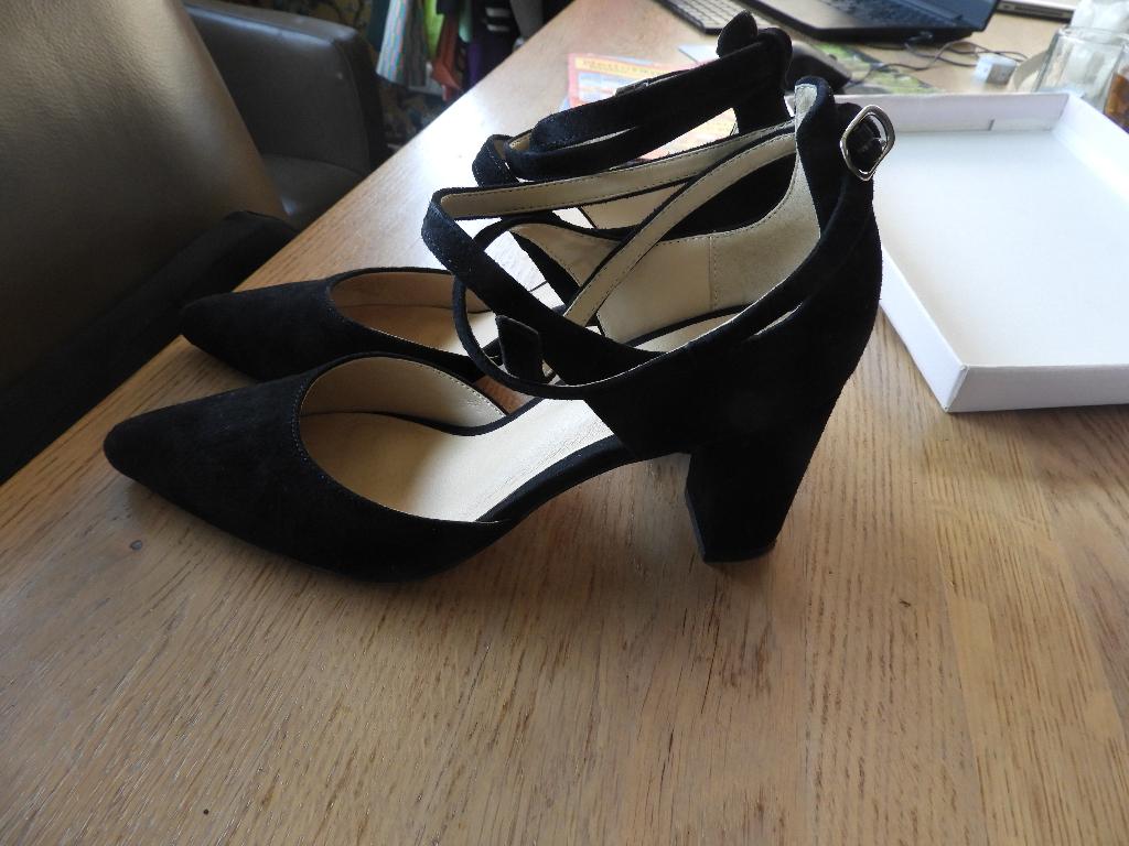Dames schoenen met hakken. Maat 40, Anna Field, Zwart, Ophalen of Verzenden, Zo goed als nieuw